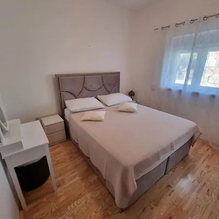 Apartments Lili Biograd Na Moru Zewnętrze zdjęcie
